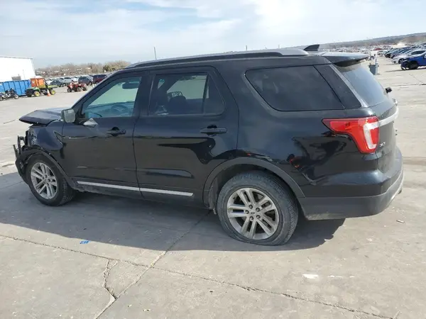 1FM5K7D84HGB62074 2017 FORD EXPLORER - Image 2