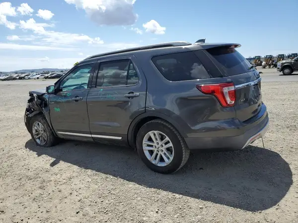 1FM5K7D84HGC21804 2017 FORD EXPLORER - Image 2