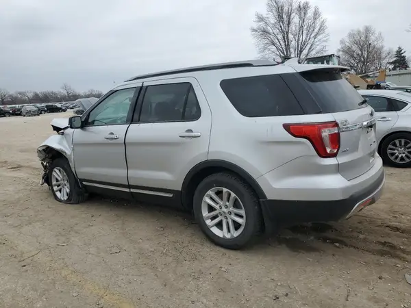 1FM5K7D84HGC32074 2017 FORD EXPLORER - Image 2