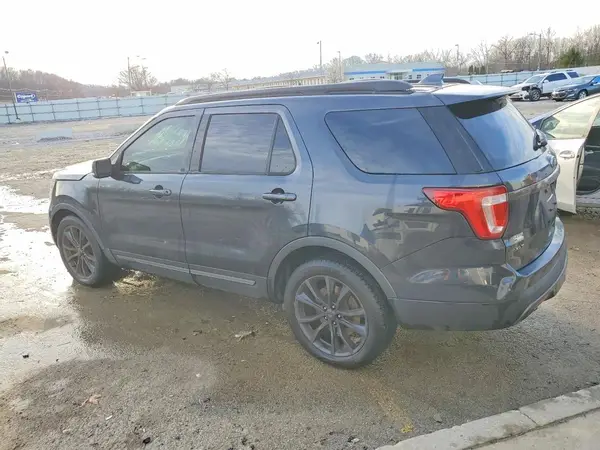 1FM5K7D84HGC75197 2017 FORD EXPLORER - Image 2