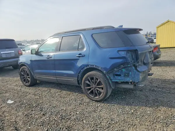 1FM5K7D84HGC89956 2017 FORD EXPLORER - Image 2