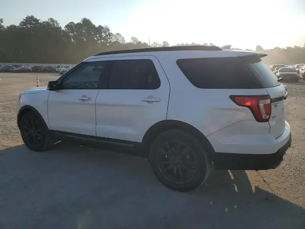 1FM5K7D84HGC99418 2017 FORD EXPLORER - Image 2