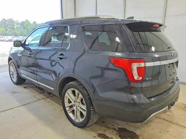 1FM5K7D84HGD01944 2017 FORD EXPLORER - Image 2