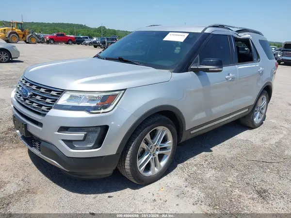 1FM5K7D84HGD40419 2017 FORD EXPLORER - Image 2