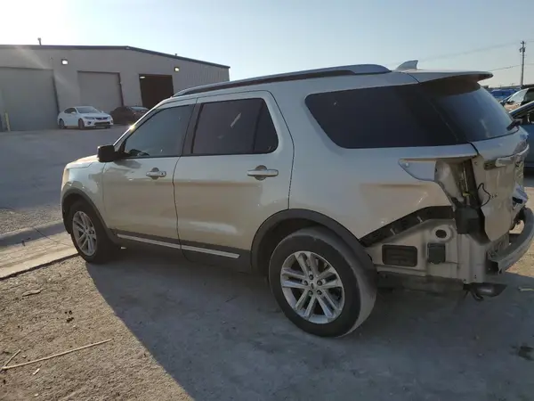 1FM5K7D84HGD54014 2017 FORD EXPLORER - Image 2
