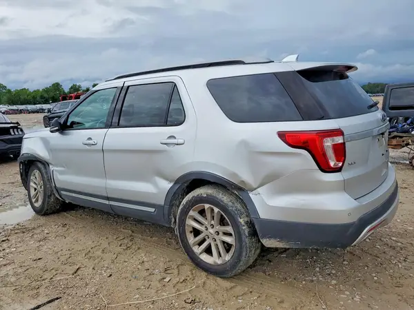 1FM5K7D84HGD62677 2017 FORD EXPLORER - Image 2