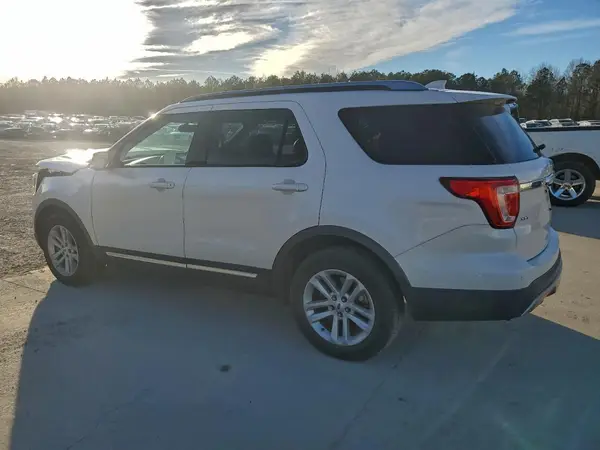 1FM5K7D84HGD64560 2017 FORD EXPLORER - Image 2