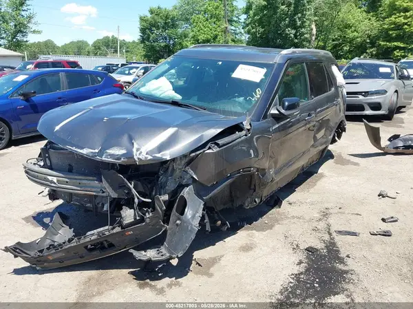 1FM5K7D84HGE18147 2017 FORD EXPLORER - Image 2