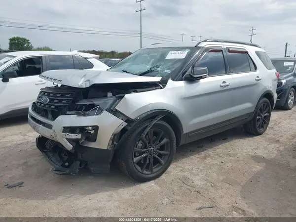 1FM5K7D84HGE22523 2017 FORD EXPLORER - Image 2