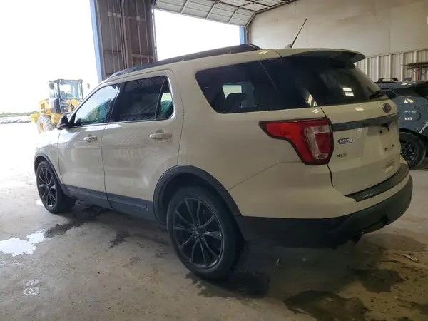 1FM5K7D84JGA03321 2018 FORD EXPLORER - Image 2