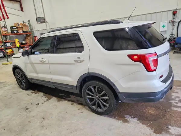 1FM5K7D84JGB07145 2018 FORD EXPLORER - Image 2