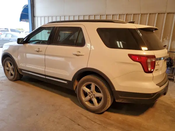 1FM5K7D84JGB08098 2018 FORD EXPLORER - Image 2