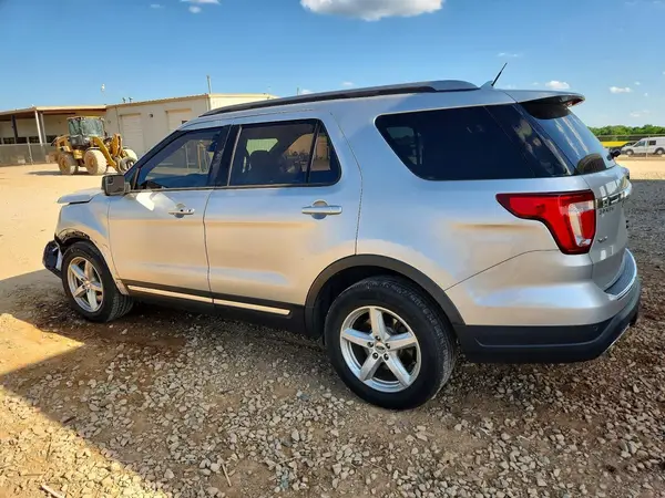 1FM5K7D84JGB16749 2018 FORD EXPLORER - Image 2