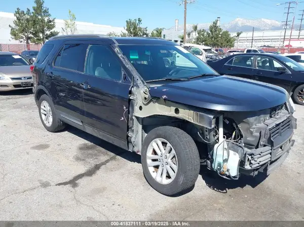 1FM5K7D85HGA12121 2017 FORD EXPLORER - Image 1