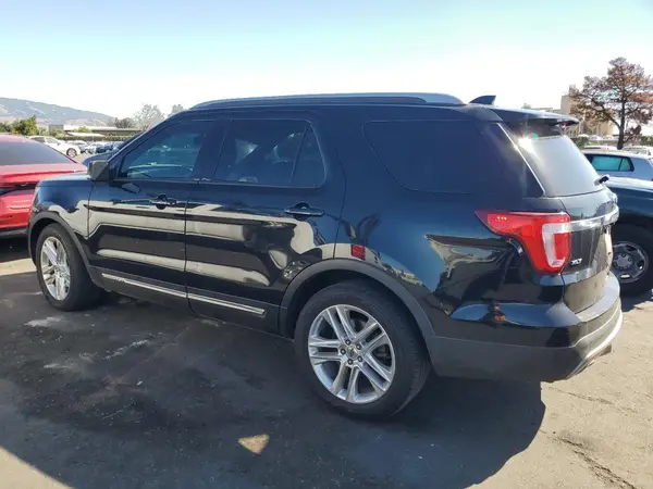 1FM5K7D85HGA12443 2017 FORD EXPLORER - Image 2