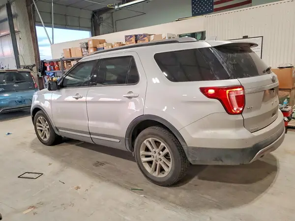 1FM5K7D85HGA41599 2017 FORD EXPLORER - Image 2