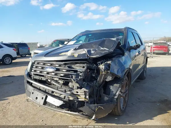 1FM5K7D85HGA78748 2017 FORD EXPLORER - Image 2