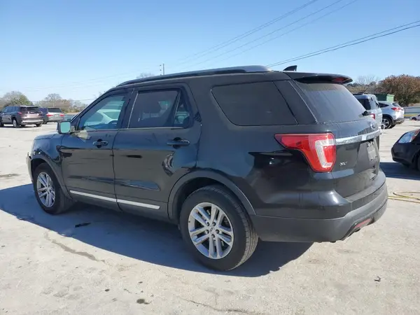 1FM5K7D85HGB00022 2017 FORD EXPLORER - Image 2