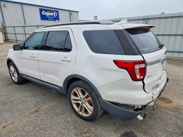 1FM5K7D85HGB27933 2017 FORD EXPLORER - Image 2