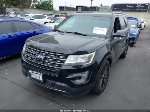 1FM5K7D85HGB32145 2017 FORD EXPLORER - Image 2