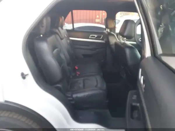 1FM5K7D85HGB53612 2017 FORD EXPLORER - Image 8