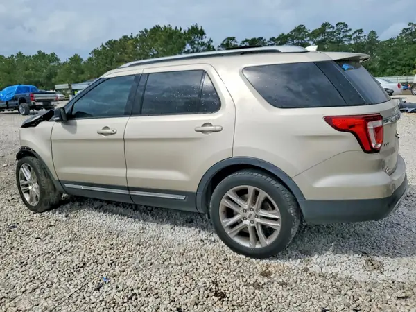 1FM5K7D85HGB62200 2017 FORD EXPLORER - Image 2