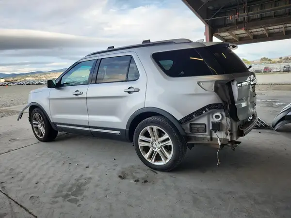 1FM5K7D85HGB64495 2017 FORD EXPLORER - Image 2