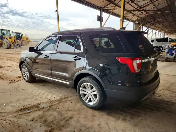 1FM5K7D85HGC63575 2017 FORD EXPLORER - Image 2
