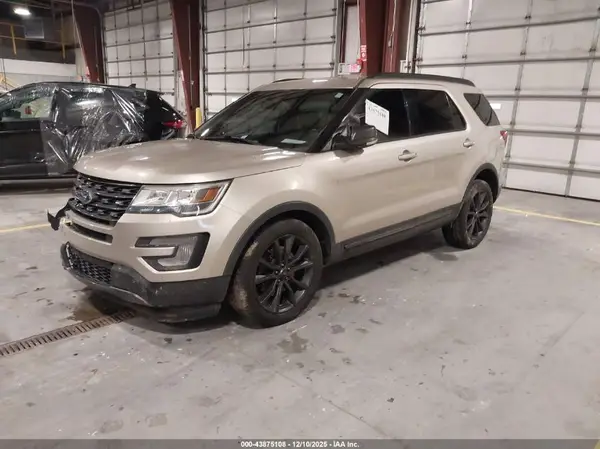 1FM5K7D85HGC99945 2017 FORD EXPLORER - Image 2