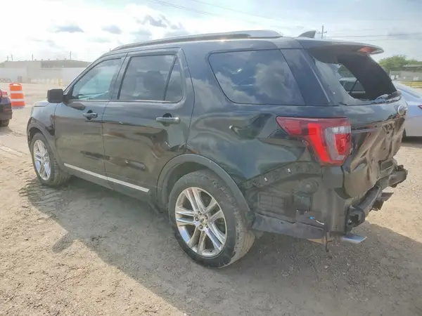 1FM5K7D85HGD11883 2017 FORD EXPLORER - Image 2