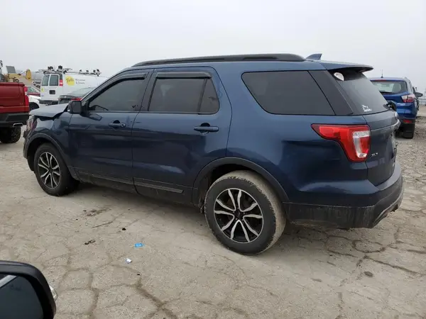 1FM5K7D85HGD20552 2017 FORD EXPLORER - Image 2