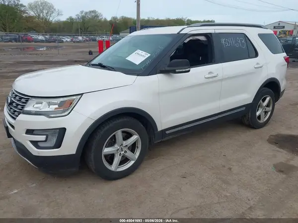 1FM5K7D85HGD50957 2017 FORD EXPLORER - Image 2