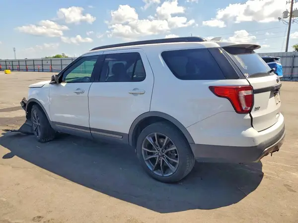 1FM5K7D85HGD82601 2017 FORD EXPLORER - Image 2