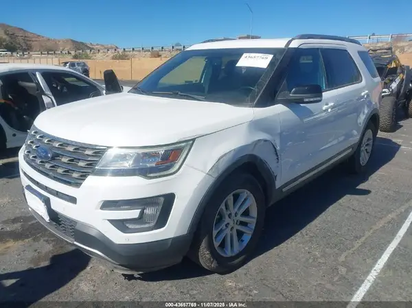 1FM5K7D85HGD89323 2017 FORD EXPLORER - Image 2