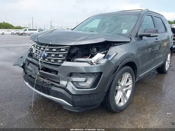 1FM5K7D85HGE19372 2017 FORD EXPLORER - Image 2