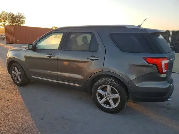 1FM5K7D85JGA63740 2018 FORD EXPLORER - Image 2