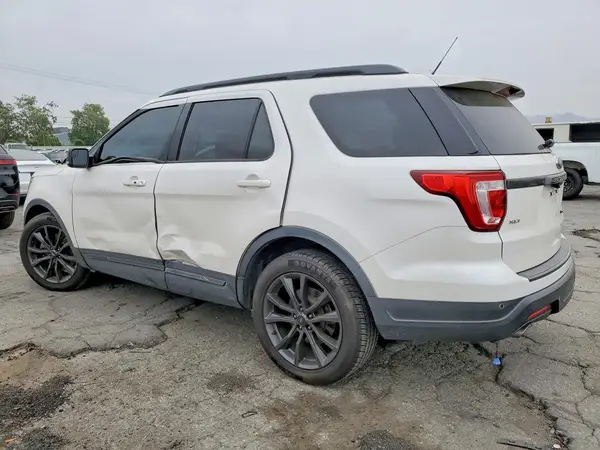 1FM5K7D85JGB31549 2018 FORD EXPLORER - Image 2