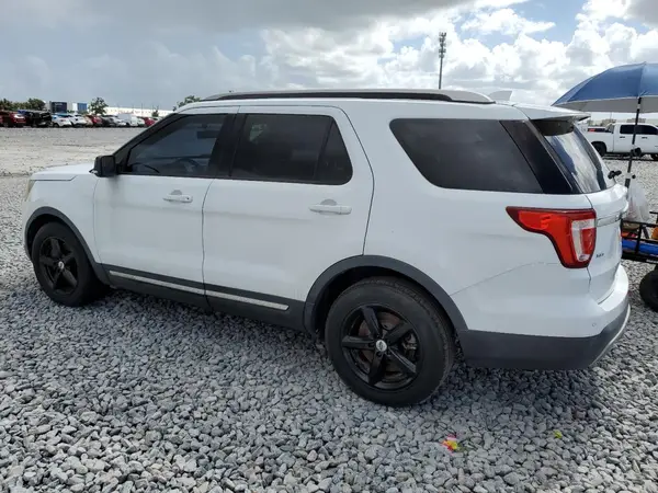 1FM5K7D86GGB09472 2016 FORD EXPLORER - Image 2