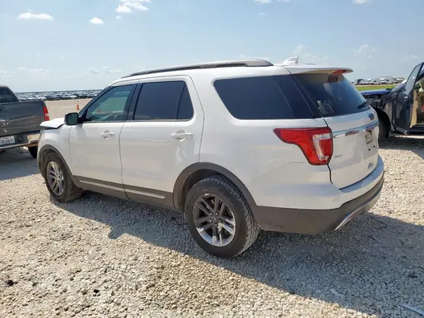 1FM5K7D86GGC85700 2016 FORD EXPLORER - Image 2