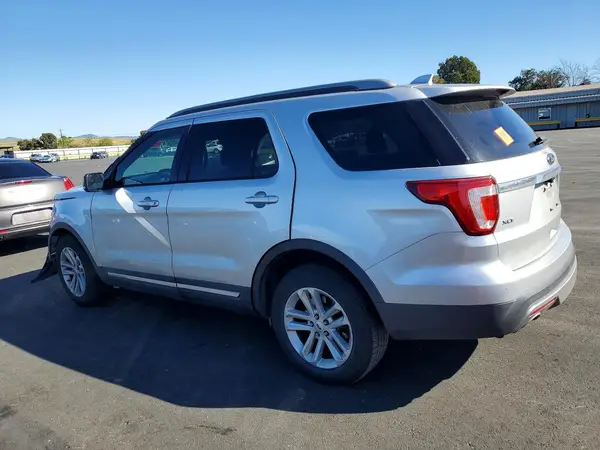 1FM5K7D86HGA11964 2017 FORD EXPLORER - Image 2