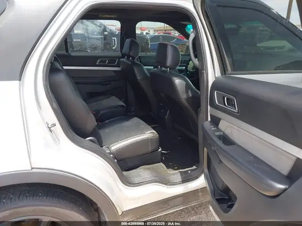 1FM5K7D86HGA12452 2017 FORD EXPLORER - Image 8