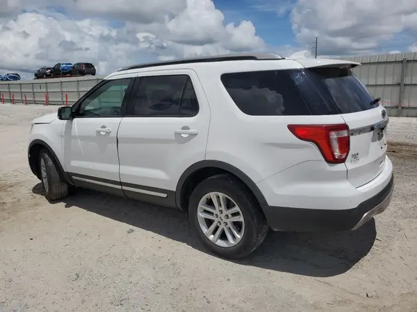 1FM5K7D86HGA35536 2017 FORD EXPLORER - Image 2