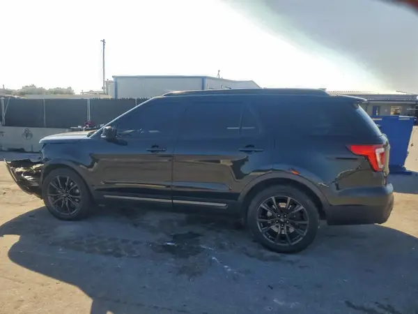 1FM5K7D86HGA41045 2017 FORD EXPLORER - Image 2