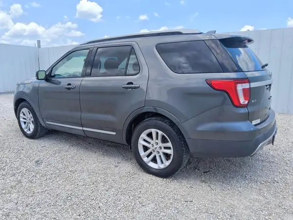 1FM5K7D86HGA55429 2017 FORD EXPLORER - Image 2