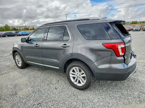 1FM5K7D86HGA61134 2017 FORD EXPLORER - Image 2