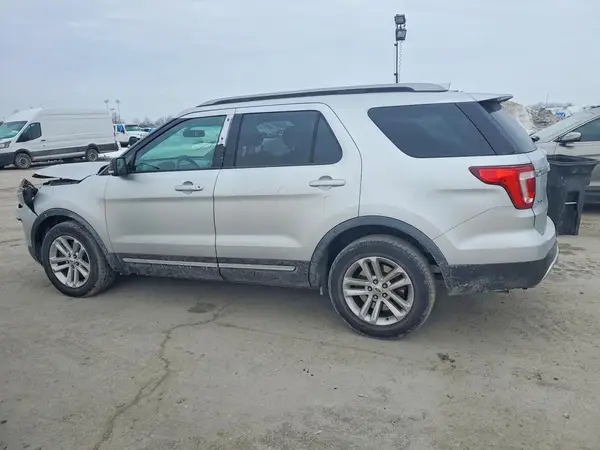 1FM5K7D86HGB44692 2017 FORD EXPLORER - Image 2
