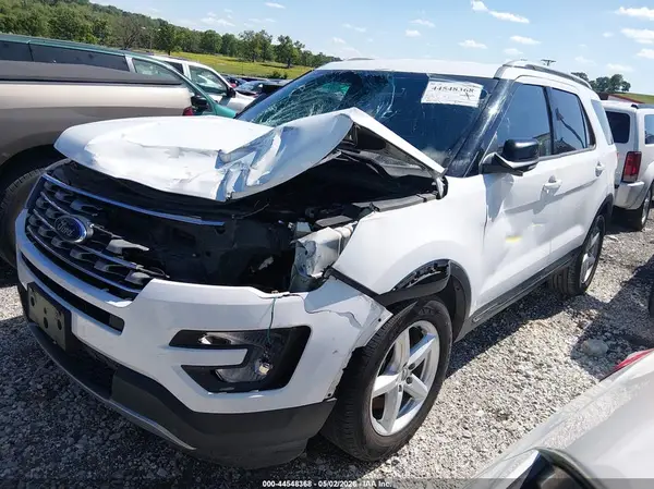 1FM5K7D86HGC18032 2017 FORD EXPLORER - Image 2