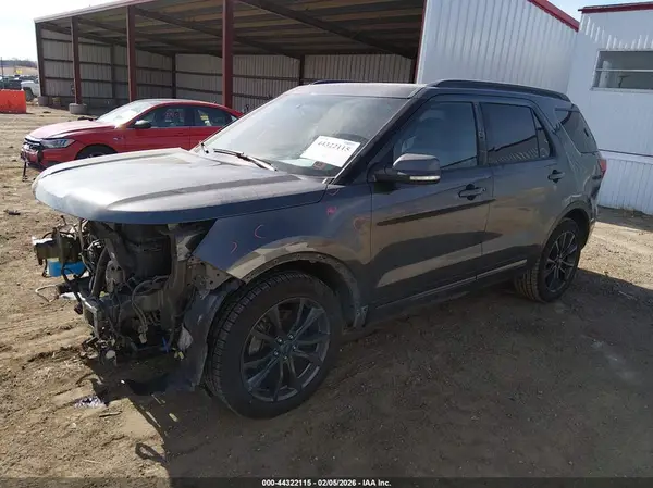 1FM5K7D86HGC18872 2017 FORD EXPLORER - Image 2