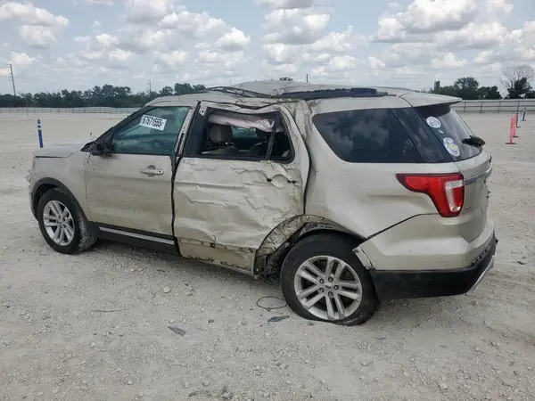 1FM5K7D86HGC84676 2017 FORD EXPLORER - Image 2