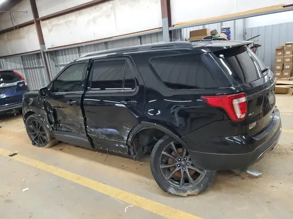 1FM5K7D86HGD11357 2017 FORD EXPLORER - Image 2
